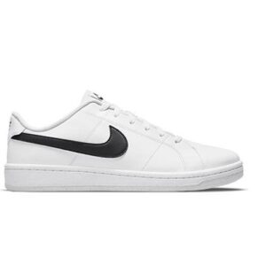 Zapatillas de la marca Nike, modelo Court Royale 2 CQ9246 en color blanco. Zapatillas deportivas de piel de color blanco, cuello acolchado y costura clásica de larga durabilidad. Suela de espiga para mayor tracción. Logotipo en negro en el lateral y en la parte trasera en contraste.