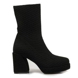 Botín de la marca Noa Harmon, modelo 9162 Regina en color negro. Botín en tejido elástico. Plataforma antideslizante y tacón de 9cm.