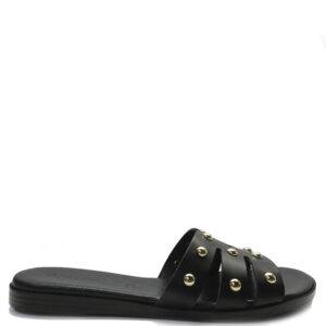 Sandalia de la marca Bryan Stepwise modelo 2530 en color negro. Sandalia plana de piel con tachas en dorado. Banda ancha troquelada y planta acolchada de piel. Muy cómoda y perfecta para cualquier ocasión.