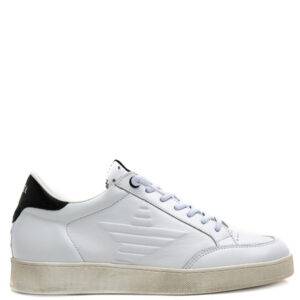 Zapatillas de la marca Cetti modelo C-1307 en color blanco. Zapatillas elaboradas en piel blanca. Plantilla extraible de piel y gel. Suela de goma. Detalle de marca en contraste en la parte trasera.